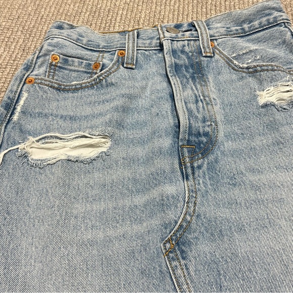 Levi’s High Rise Deconstructed Skirt in Gateway (24) - Picture 9 of 14
